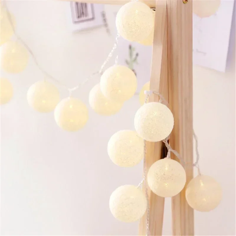 LED-Lichterkette mit Baumwollkugeln, batteriebetrieben oder USB-betriebene Feengirlande, Lichterketten, Weihnachten, , Hochzeit, Party-Dekoration