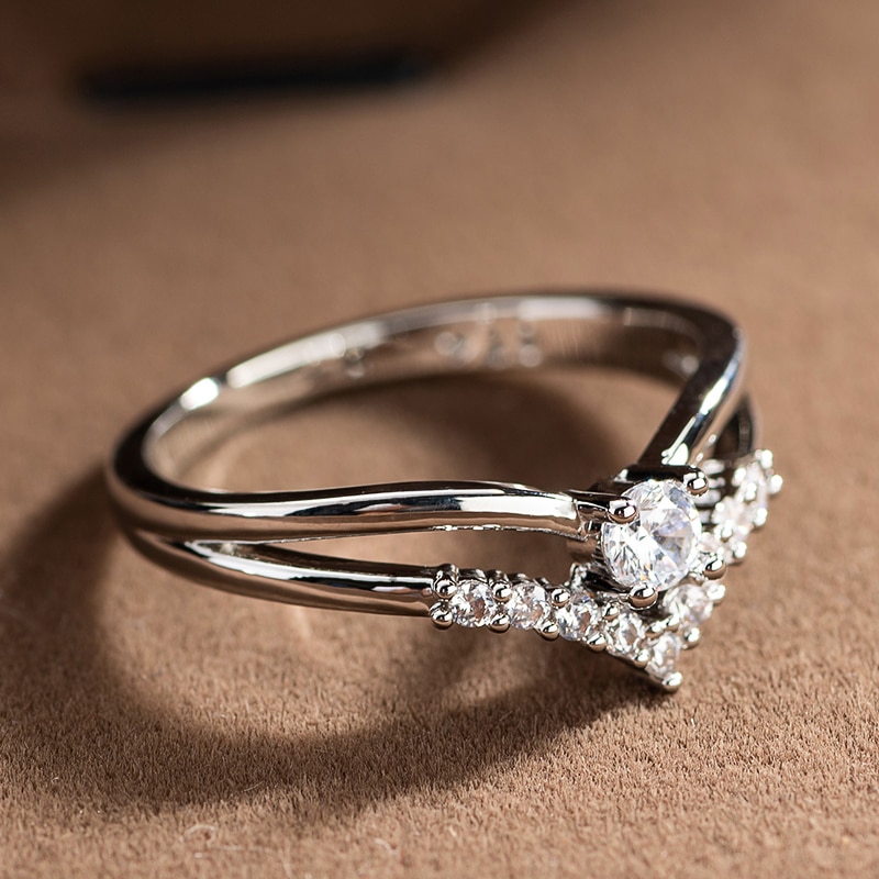 Frauen Ring Silber Farbe Cubic Zirkon Engagement Klassische Ringe für Frauen Elegante Einfache Rhainstone Ring Schmuck