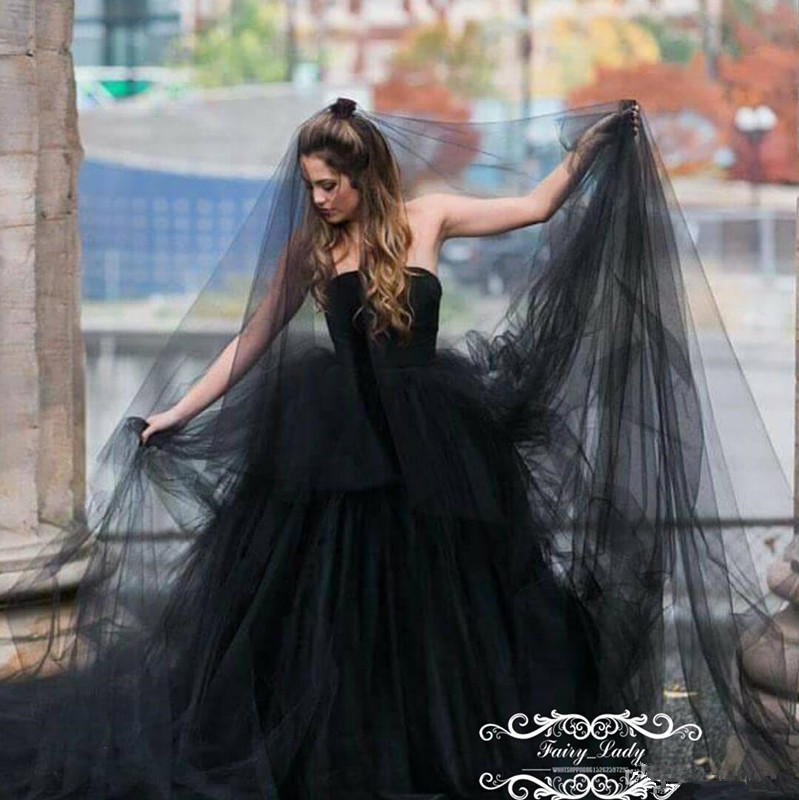 Vogue Long 3 meters Black Gothic Wedding Bridal Veils For Women One Layer Soft Tulle Cut Edge Photostudio Party Gowns