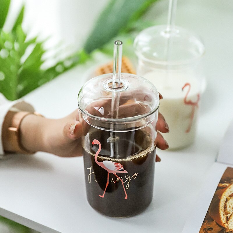 Flamingo glas krus med sugerør og låg frugtsalat juice smoothie øl kaffe murer krukke borosilikat glas kop 450ml