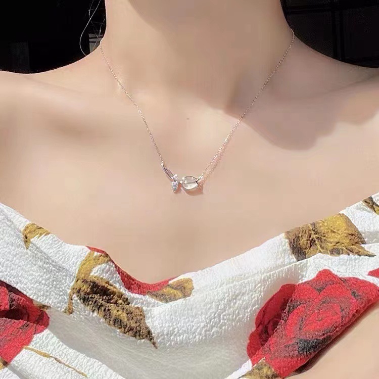 Trend Unique Delicate Chalcedony Tulip Pendant Necklace Women High Jewelry Party