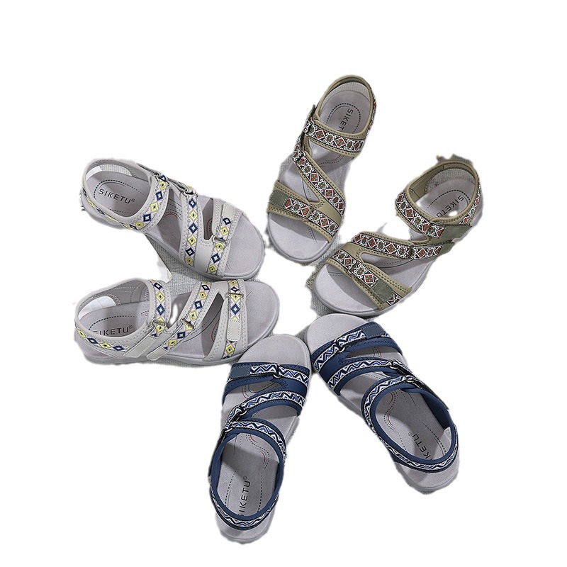 Sandálias de praia boémia antiderrapante de PU para mulheres, sapatos romanos de dedo aberto oco, salto plano para senhoras, impressão macia, casual, verão, 2022