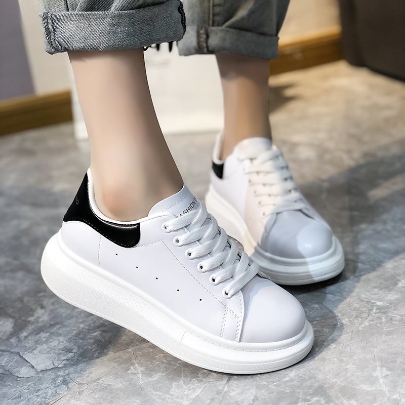 Kobiety Sneakers 2020 nowy Dropshipping kobiety buty platformy wysokie obcasy buty wulkanizowane trenerzy buty dla taty mieszkania Zapatos De Mujer: Black / 35