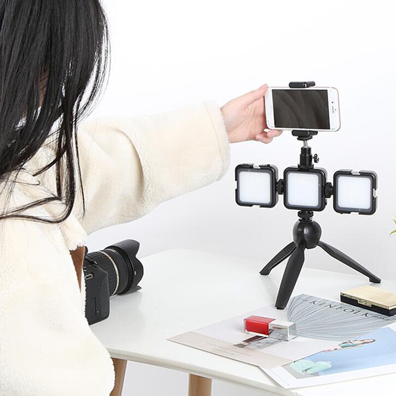 VL65 Pocket Led Fill Light Mini Portable Small Photography Fill Light Video Take a Picture Fill Light