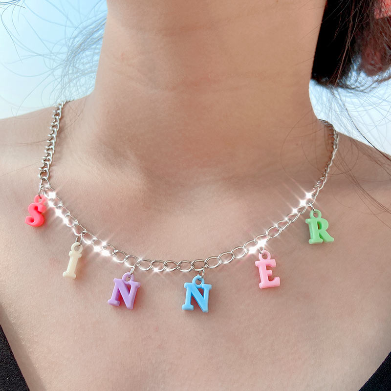 Flatfoosie-collier avec lettres à pendentif pour femmes, collier Long avec lettres multicolores couleur argent, bijoux mignons, à la