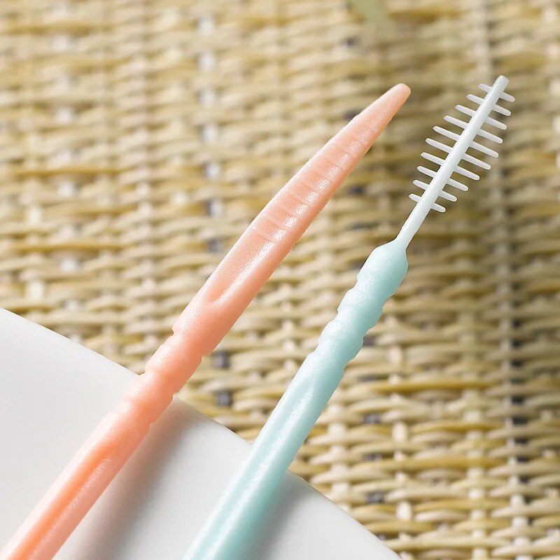 Pennello per stuzzicadenti in plastica 200 pezzi stuzzicadenti in scatola di plastica usa e getta per uso domestico spazzolino interdentale per la raccolta dei denti filo interdentale