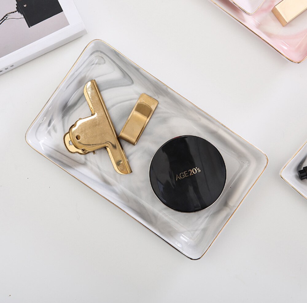 Nordic Stijl 1 Pcs Keramische Vierkante Golden Rim Sieraden Schotel Platen Ringen Snack Snoep Opbergvak Snack Bruiloft Decoratie Ambachten