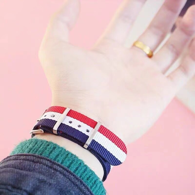 unisex-Armbinde Ich bin trendigen regenbogen-suchen für paare – schlicht, elegant, mehrfarbig, geflochten, Ideal für geburtstage.: verrotten weiß blau