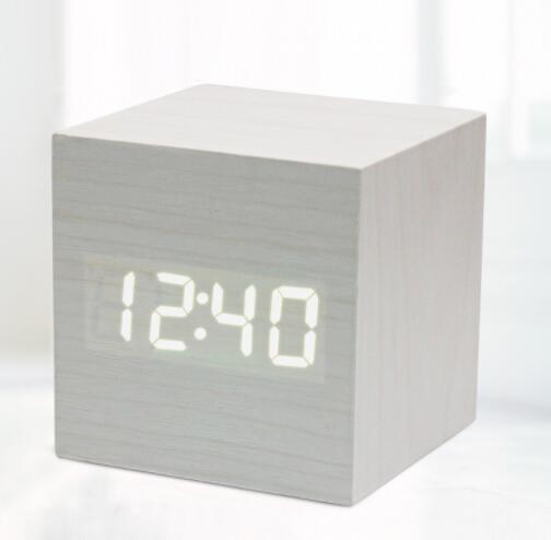 Digitale Thermometer Houten Wekker Alarm Datum Bureauklok Tafel USB Opladen Korte Voice-activated Elektronische Home Decor: white white