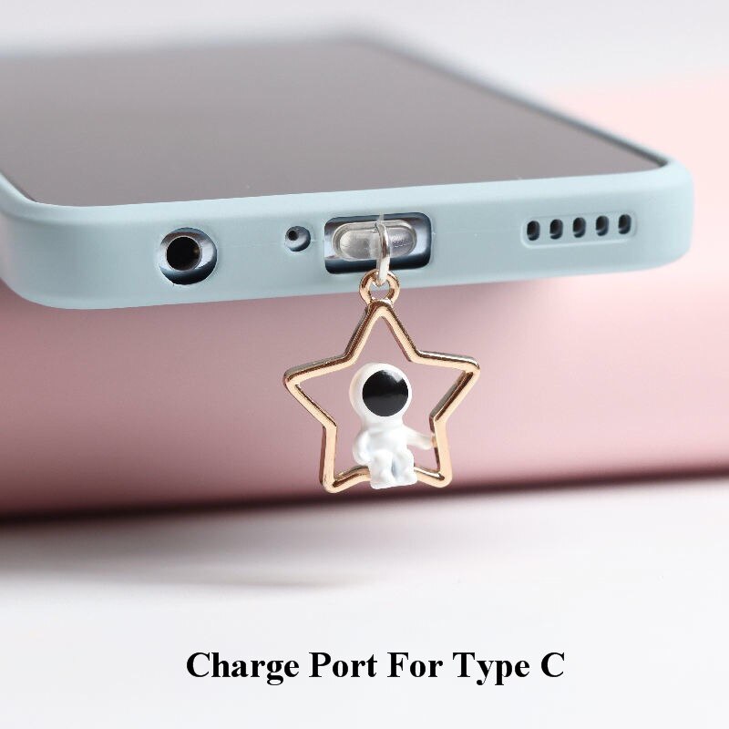 Astronaut dust plug charm cute charging port anti-dust plug kawaii usb type c plug for iphone headphones jack stopper cap pendant: E