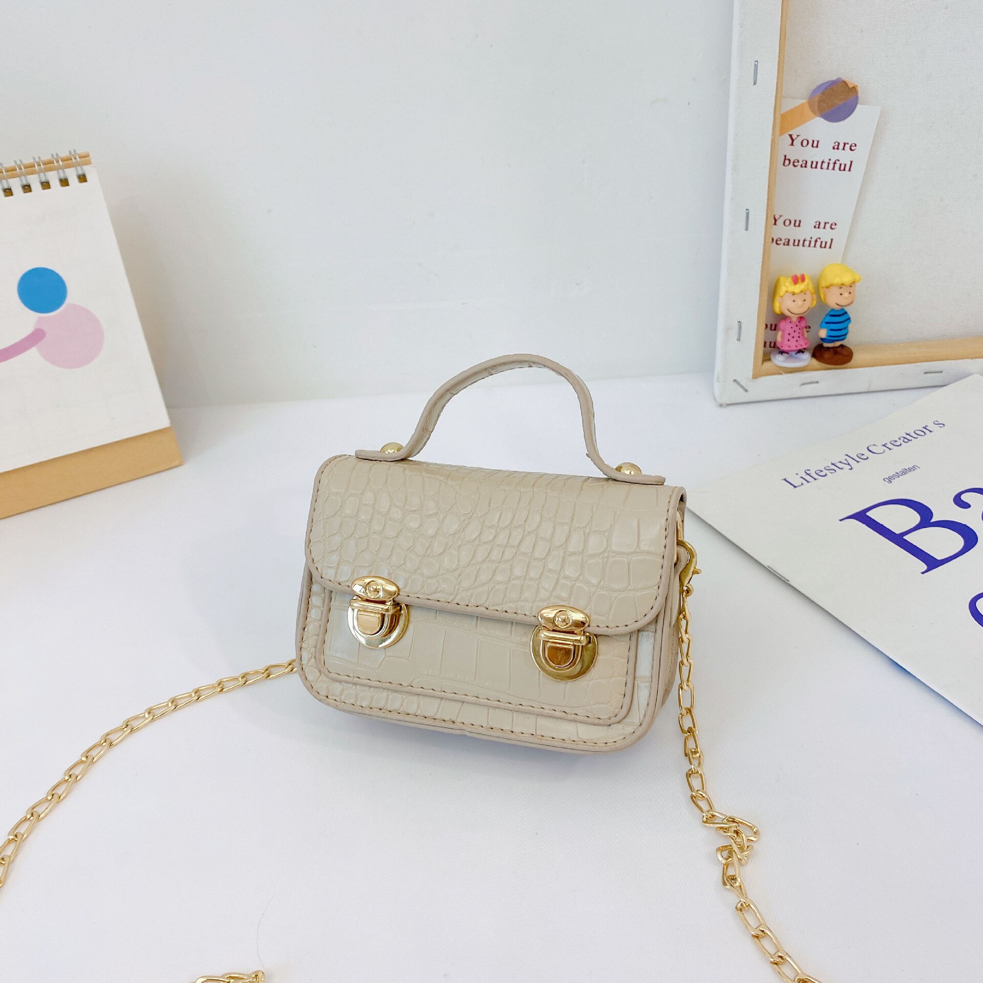 Mini puras y bolsas de cuero PU para niños, bolso de mensajero para niñas, monedero pequeño para bebé, bolsos de mano, otoño e invierno,: beige