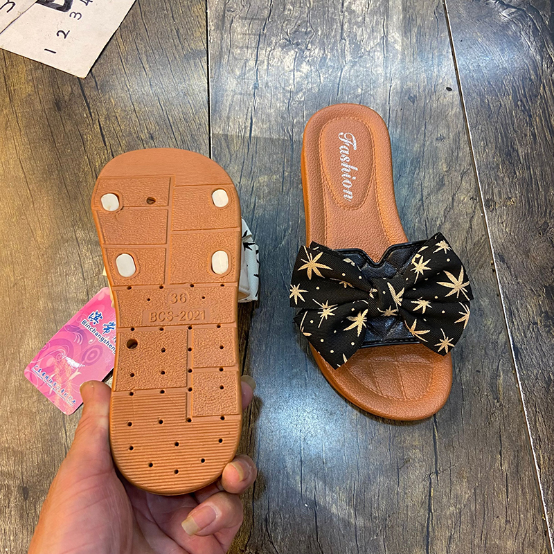 Dames 2024 Zomer Britse Stijl Zachte Onderkant Vlinder Dauw Teen Anti Slip Cool Slippers Voor Vrouwen Één Lijn Slepen Schoenen