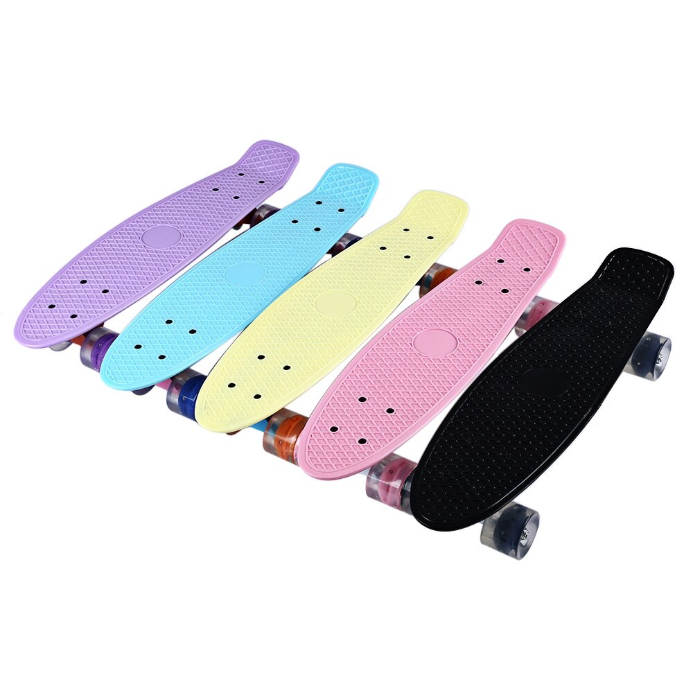 Skateboard skate board 22 tommer cruiser firehjulet banan stil plastbræt dæk aluminium beslag med led blinkende hjul