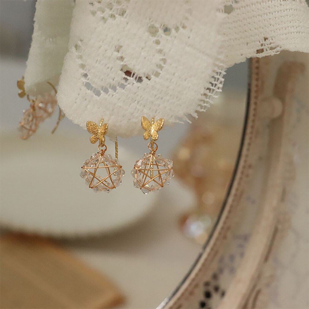 Hof Retro Gold Classic Meisje Vlinder Oorbellen Eenvoudige Dame Temperament Kristallen Oorbellen Sieraden Prachtige