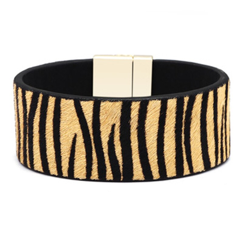 Exaggerated personality leopard print wide side belt bracelet women's titanium steel magnetic absorption Metal Bracelet