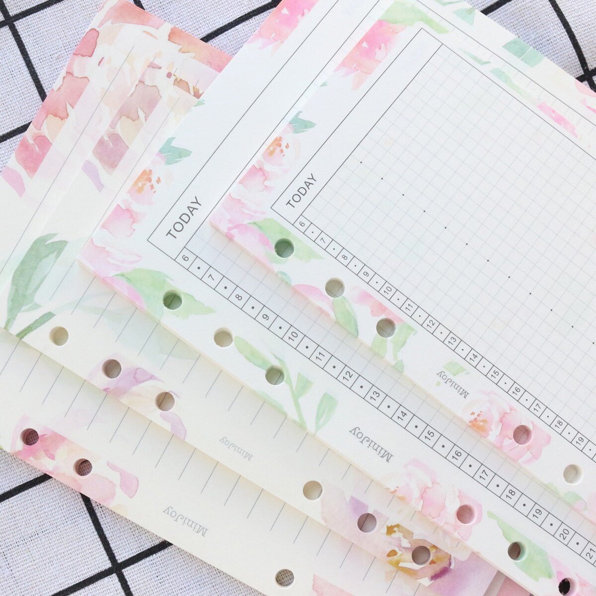 Domikee cute candy flower 6 holes filling inner paper sheets for binder spiral notebooks stationery:line daily planner A6A5