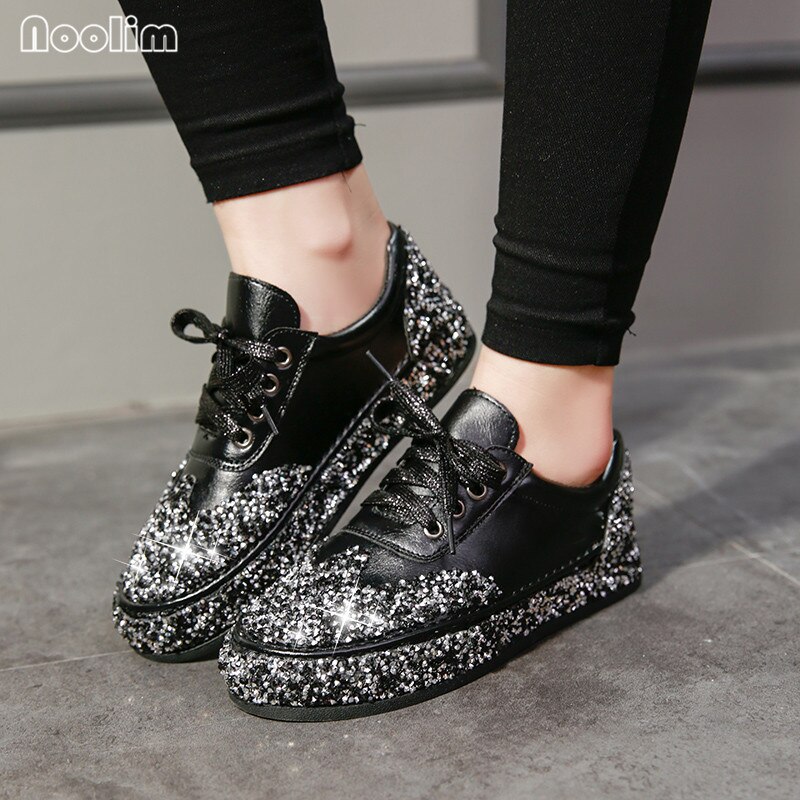 Printemps baskets femmes appartements strass Bling chaussures décontractées dames paillettes couleurs mélangées bout rond à lacets chaussures de danse