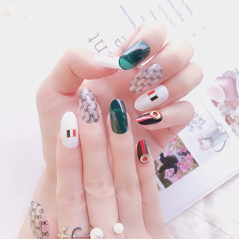 Dames Mode Groen Wit Kleur Nep Nagels Lange Ontwerpen Kunstmatige False Nail Tips Volledige Cover Nail Art Tips Met Lijm 24 Stks/set: Default Title