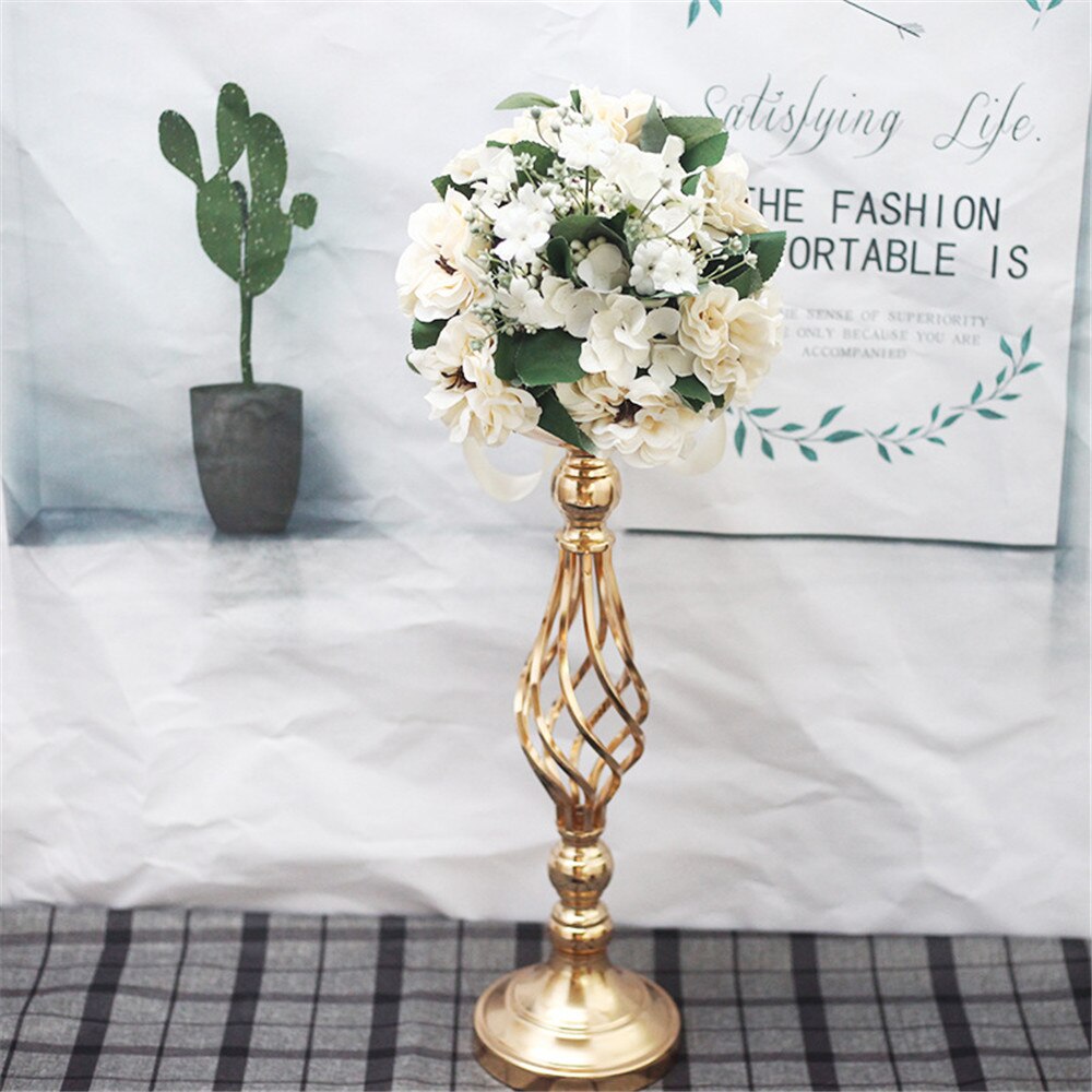 High-end Wedding Table Centerpiece Metal Flower Stand Hollow Gold Candlestick Road Lead Decoration