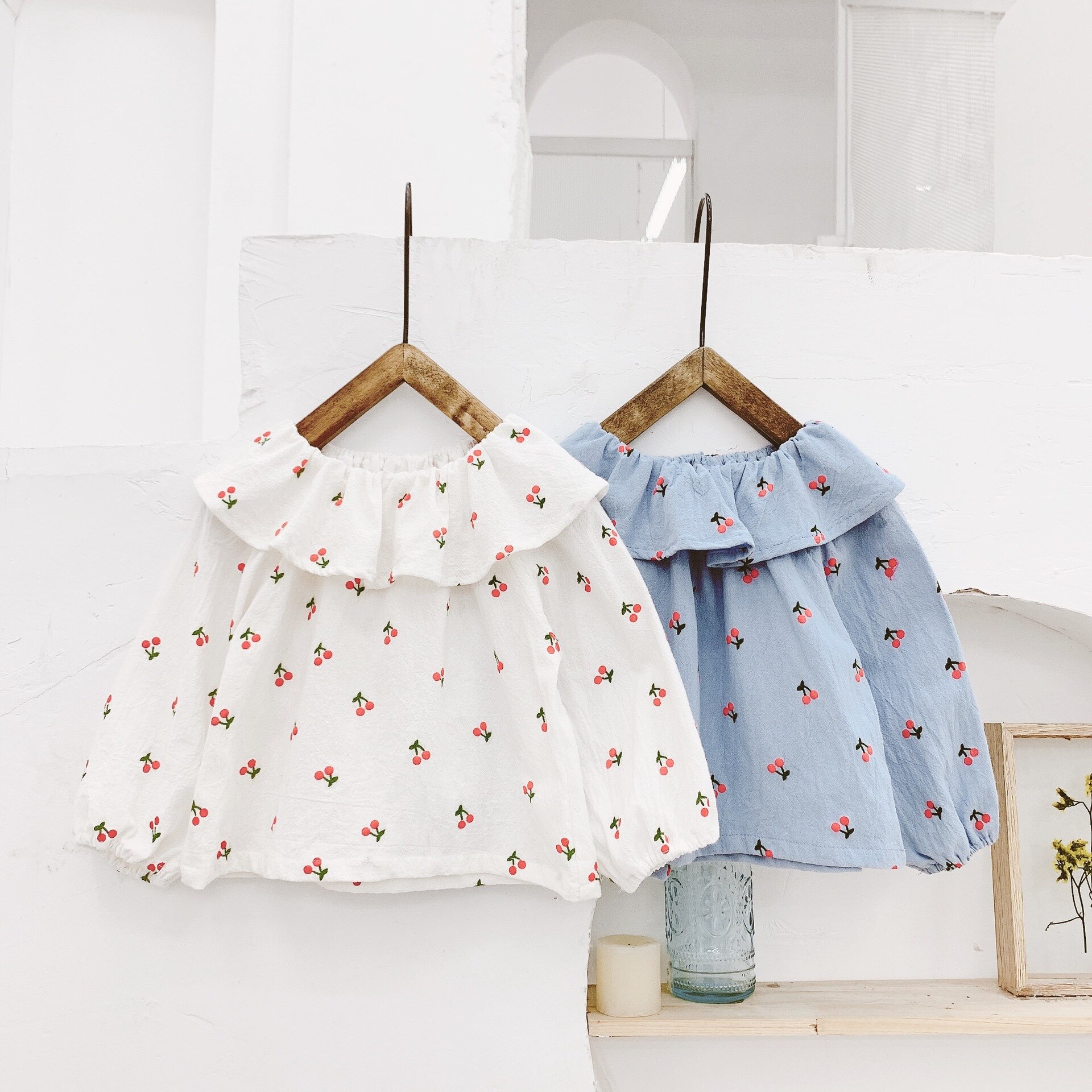 Forår koreansk stil baby piger store turn-down krave kirsebær bluser 1-5 år sød pige løs afslappet skjorter børn tøj toppe
