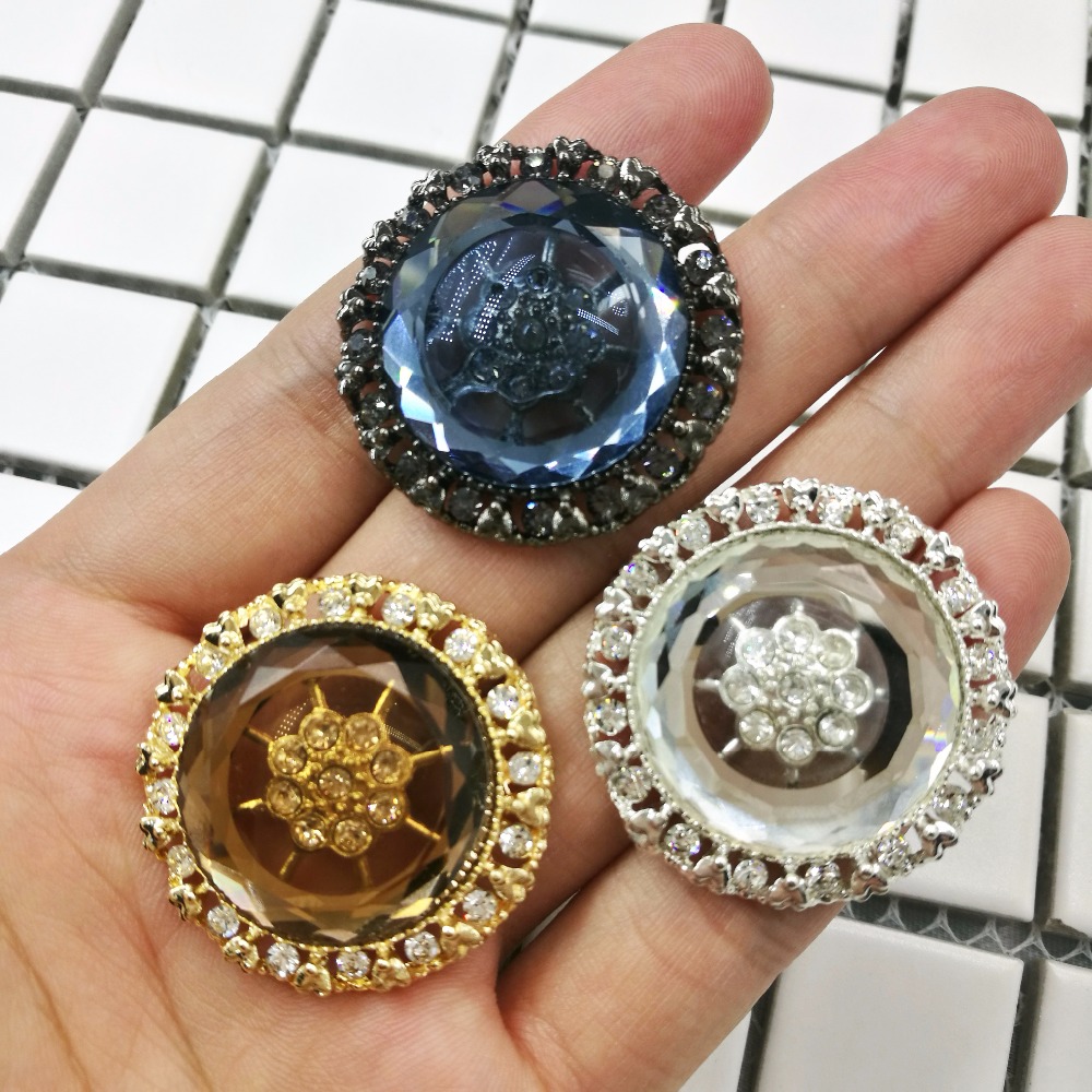 35mm Big craft leveranties Handgemaakte decoratieve strass Metalen Knoppen, naaien knoppen op bontjassen kledingstuk accessoires