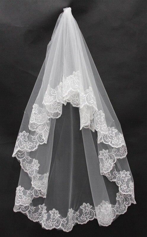 Een Laag Grote Lace Edge Geappliceerd Aankomst Voor Bruiloften Elegante Mooie Goedkope Bridal Veils