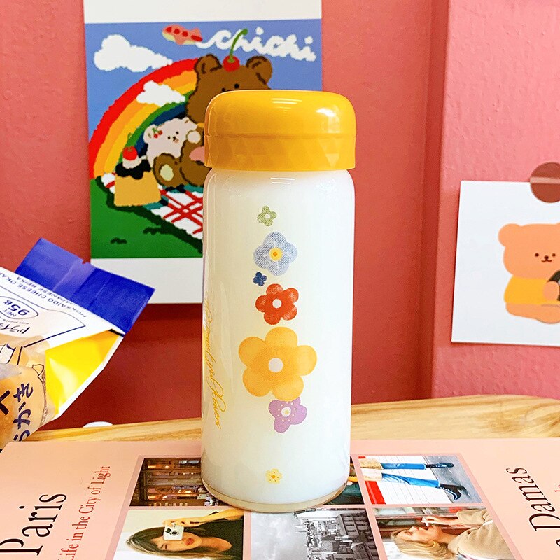 OAPE-taza pequeña portátil de cristal con de flores Kawaii, Mini taza de té portátil para niños y niñas, botella de agua sencilla: YELLOW