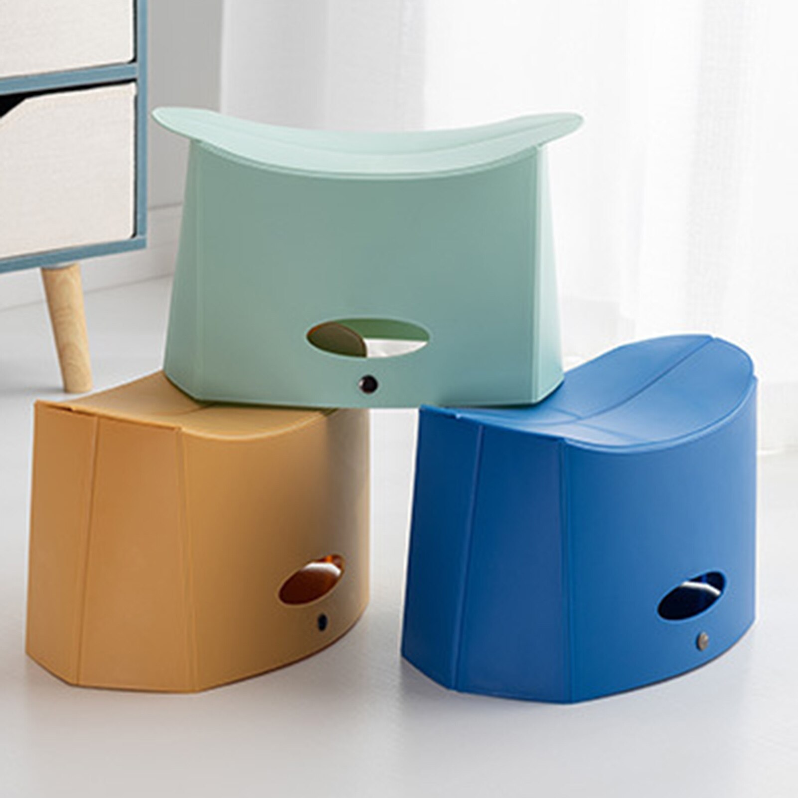 Plastic Folding Step Stool Home Train Outdoor Fishing Portable Stool Ultra Light Mini Camping Chair Bathroom Low Stool