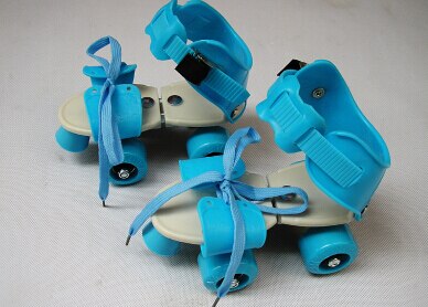 Børn dobbelt række skøjter rulleskøjter dobbelt række 4 hjul skøjteløb sko justerbar størrelse glidende slalom inline skøjter børn: Blå