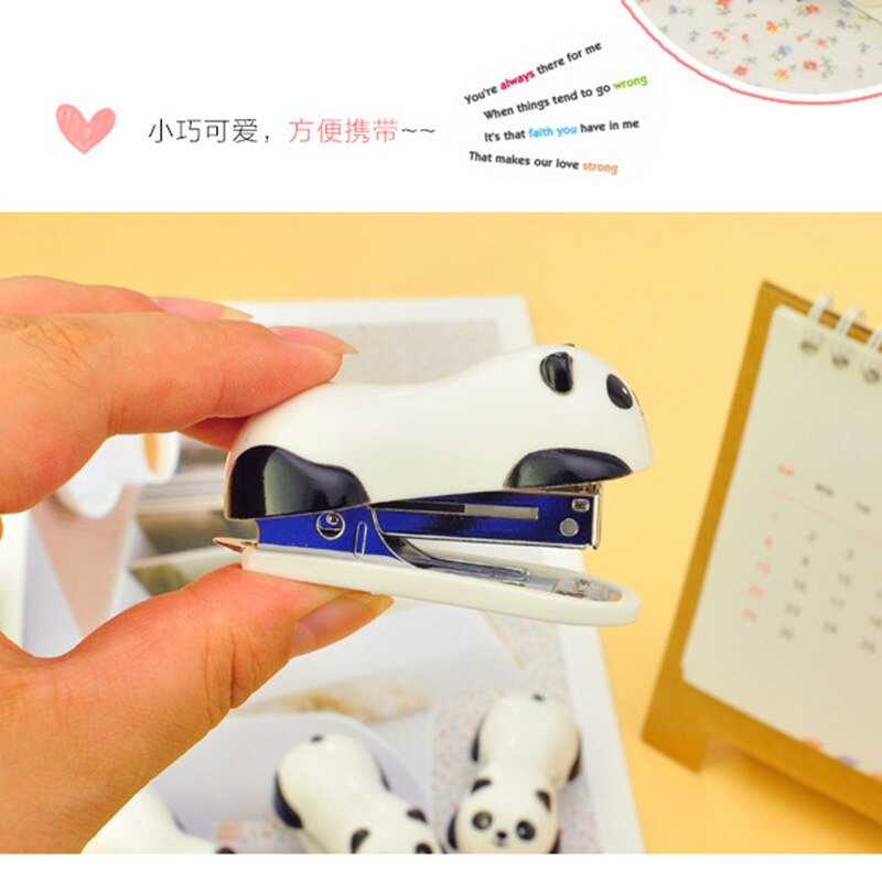 Deli-Mini juego de grapas de dibujos animados Kawaii Panda, 1000 unidades, grapas 24/6, suministros escolares de oficina para 40 hojas, encuadernación