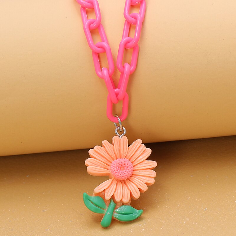 Chic Colorful Daisy Flower Pendant Necklace For Women Cute Resin Square Chain Choker Necklace Jewelry For Girl Spring: XL1976