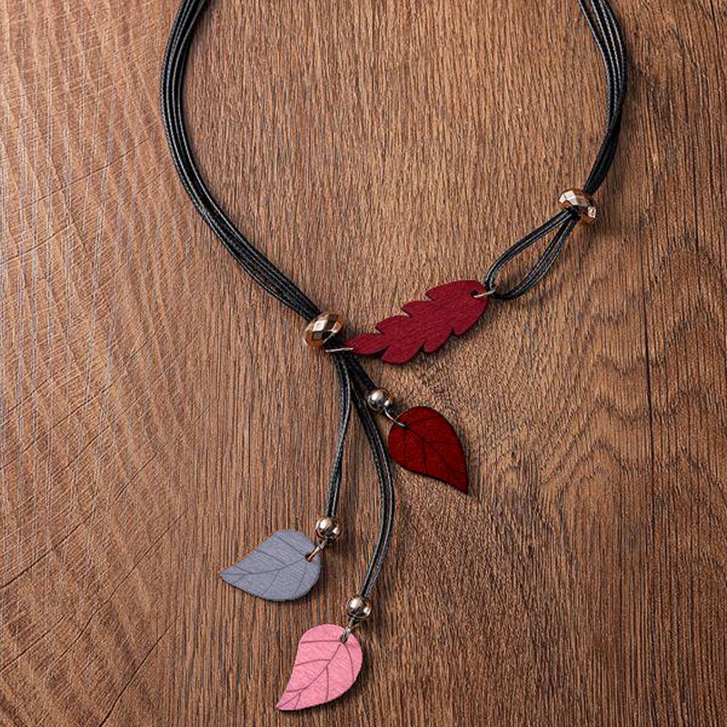 Collar con colgantes de hojas de madera étnica bohemia, collar llamativo Retro hecho a mano Vintage para mujer, joyería de para uso diario: Oro oscuro