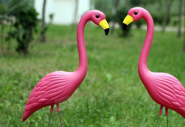 Gratis nipper 1 par plastik flamingo havehave dekoration og græsplæne kunst ornament bryllup ceremoni dekoration