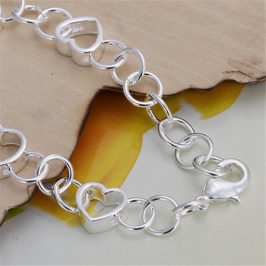 Beautiful heart-shaped charm silver color bracelets listings high jewelry Christmas