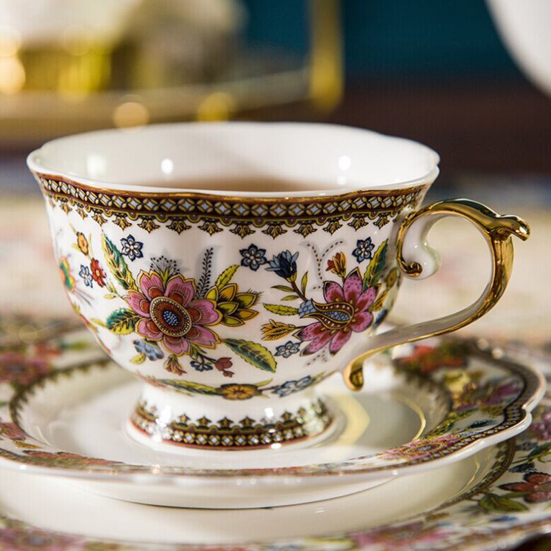 Bone China European Tea Cup Set and Saucer Coffee Cup Afternoon Tea Teacup Nice Royal Style Golden Top Grade J