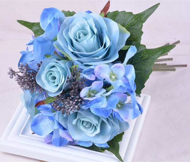 Kyunovia naturlig hortensia rosor boho brudtärna bröllopsbukett rustika bröllopsblommor vinröd rouge brudbukett  d36: Himmelsblå