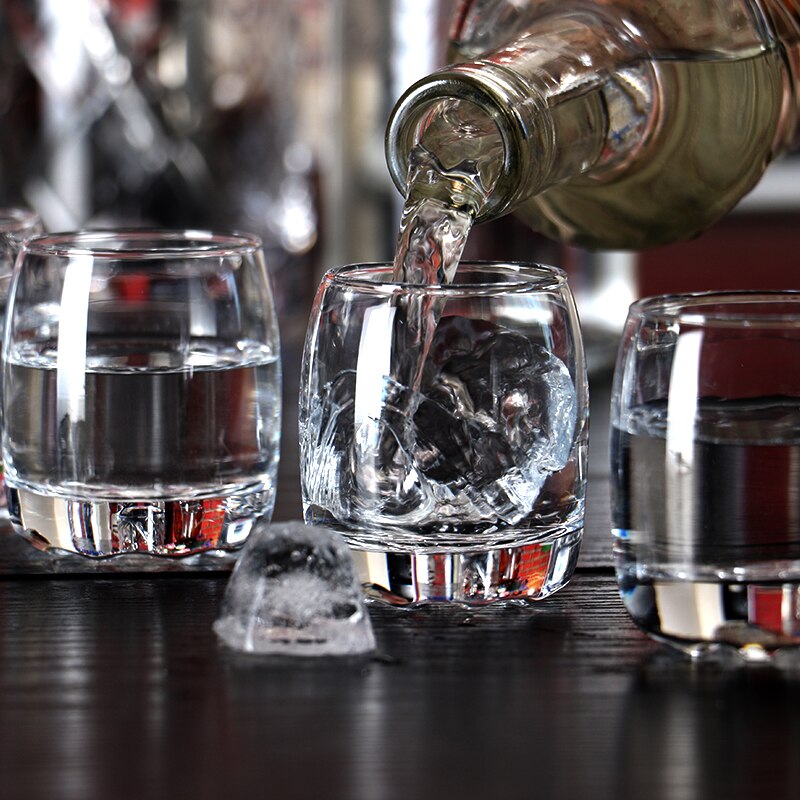 Sett  av 6 75ml blyfrie shotglass sett maskinlagde glass til vodka brennevin eller barfest likørglass 2.5 unse