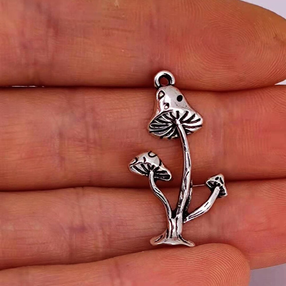 Hzew 5 st svamp skog hänge berlock måne svamp smycken fantasy alver fairy charms skog för kvinnor: 2