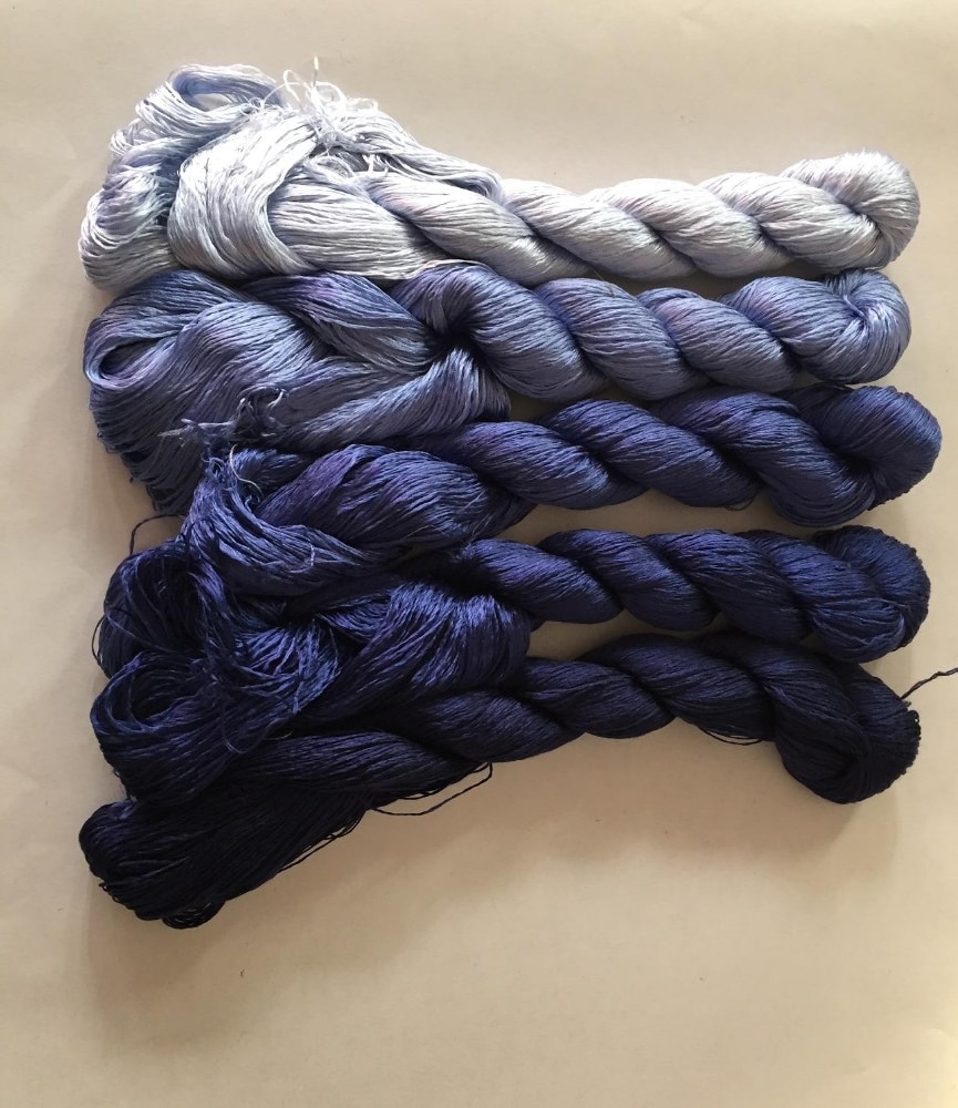 5 strengen hand-geverfd Chinese natuurlijke moerbei zijde borduurgaren floss 440m per bol #20