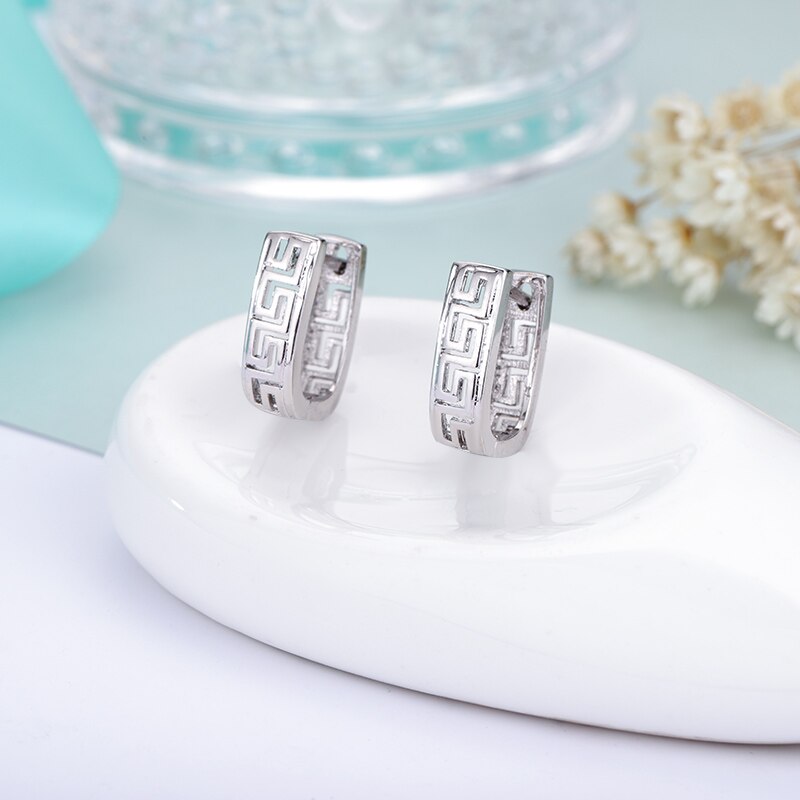 Einfache Gold Silber Farbe Zucht Ohrringe für Frauen Aushöhlen Metall Kupfer Geometrische Ohrringe Kleine Ohrringe