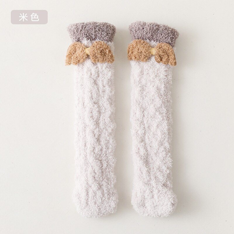 Nette Winter Warme freundlicher Socken Dicken Korallen Vlies Stich FlüGel Baby Socken Knie Höer Boden Socke für Weihnachten Neue jahre: Beige