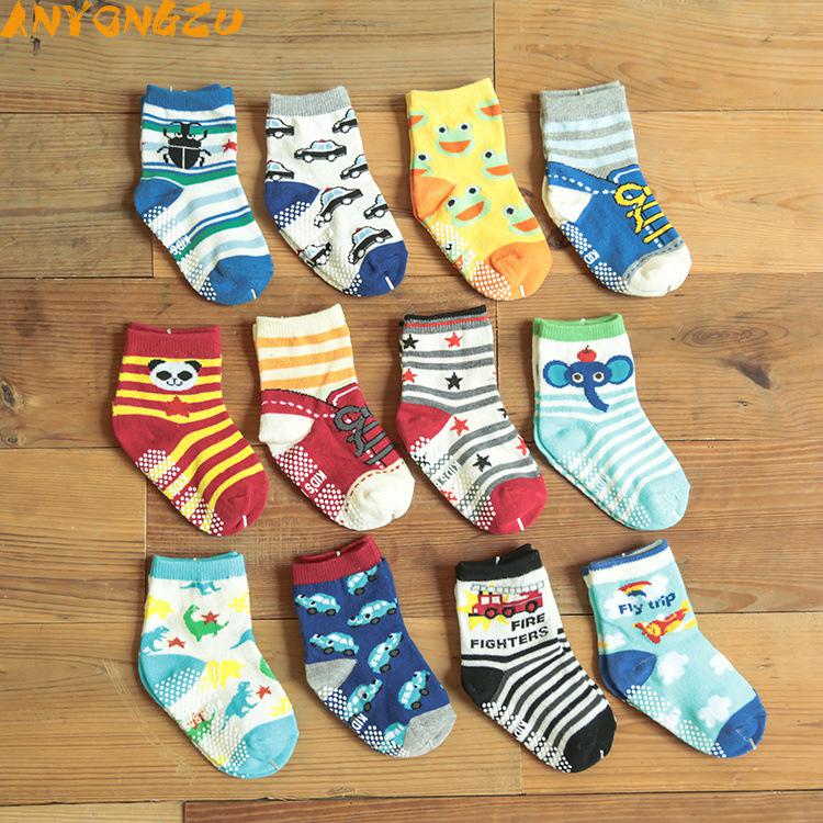 24 stücke = 12 paar Anyongzu Karikatur Art Herbst Winter Reine Baumwolle Jungen Mädchen Anti Schleudern Socken 1-3t Baby Socken 10-12cm