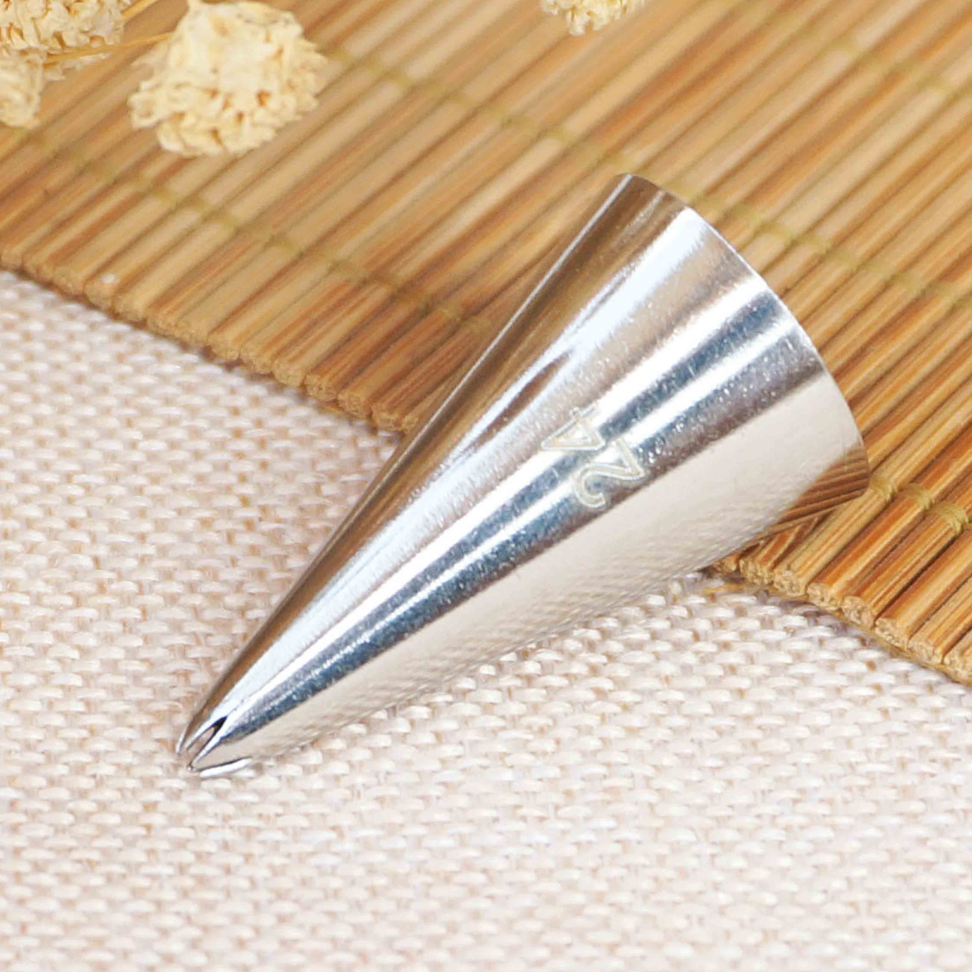 Grote Roestvrijstalen Glazuur Roestvrij Stalen Leidingen Bloem Glazuur Diy- glazuur Mondstukken Tips Kit Leidingset Gebak Maken Van Gereedschappen Voor Bakken En Cake Cupcake Cookie Decorating 4 Stuks