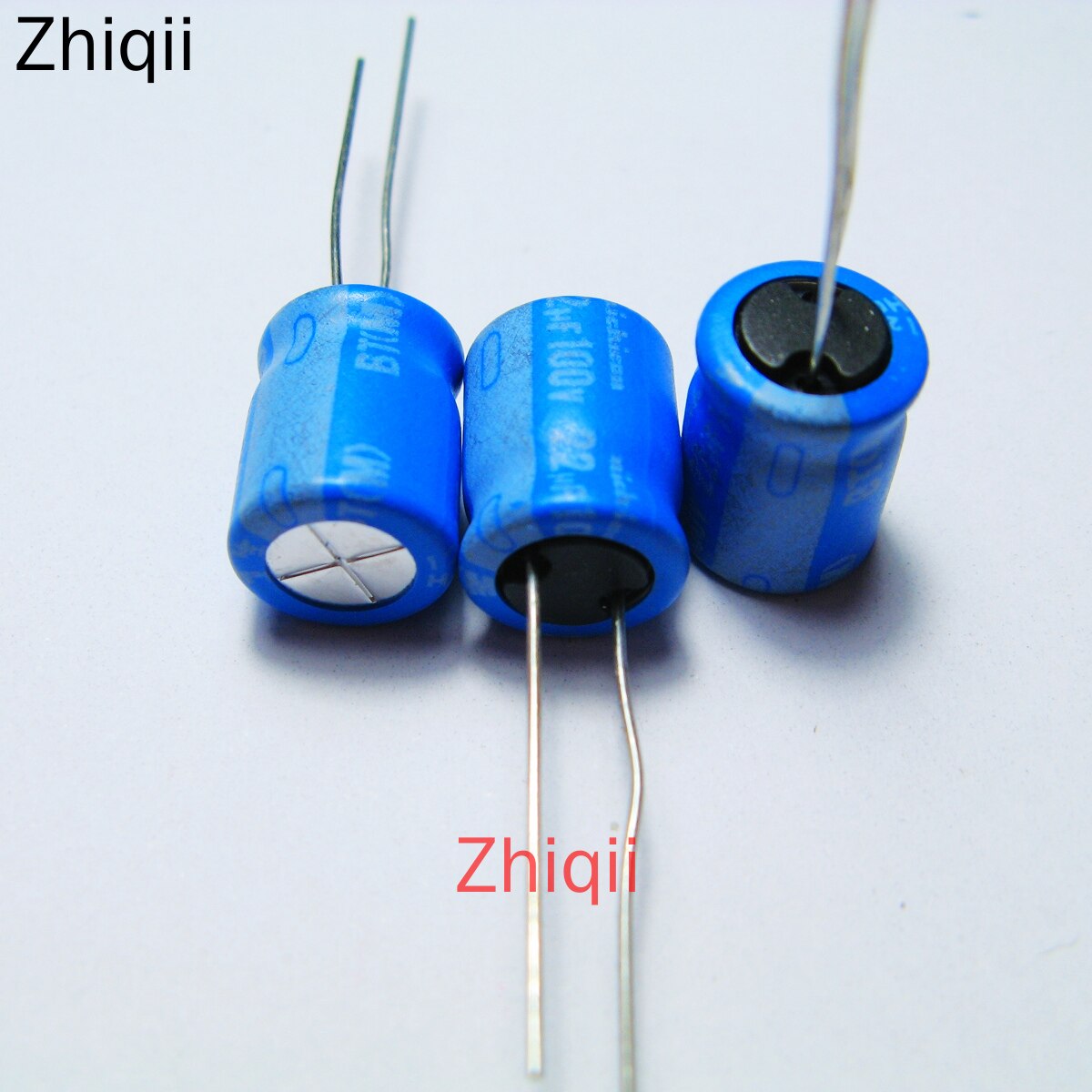 20 teile/los Nichicon BT serie 22uF 100V 10*14mm Original neue 100V22UF kondensator 22UF/100V Hohe temperatur 125 grad