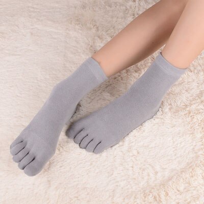 Dorywczo bawełna kobieta skarpety palczaste zima jesień dezodorant dziewczyny skarpetki czysty kolor wygodne separator palców stopy skarpety WSC004: szary