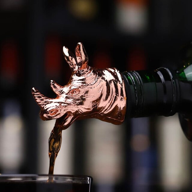 1PC Bar decoration accessories nightclub bar counter accessories red wine pourer zinc alloy rhino lion head wine stopper: rhinoceros   Rose