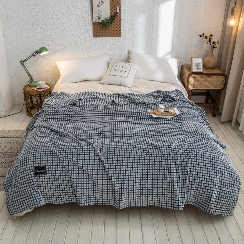 Plaid for Beds Coral Fleece Blankets Gray Color Plaids Single/Queen/King Flannel Bedspreads Soft Warm Blankets for Bed
