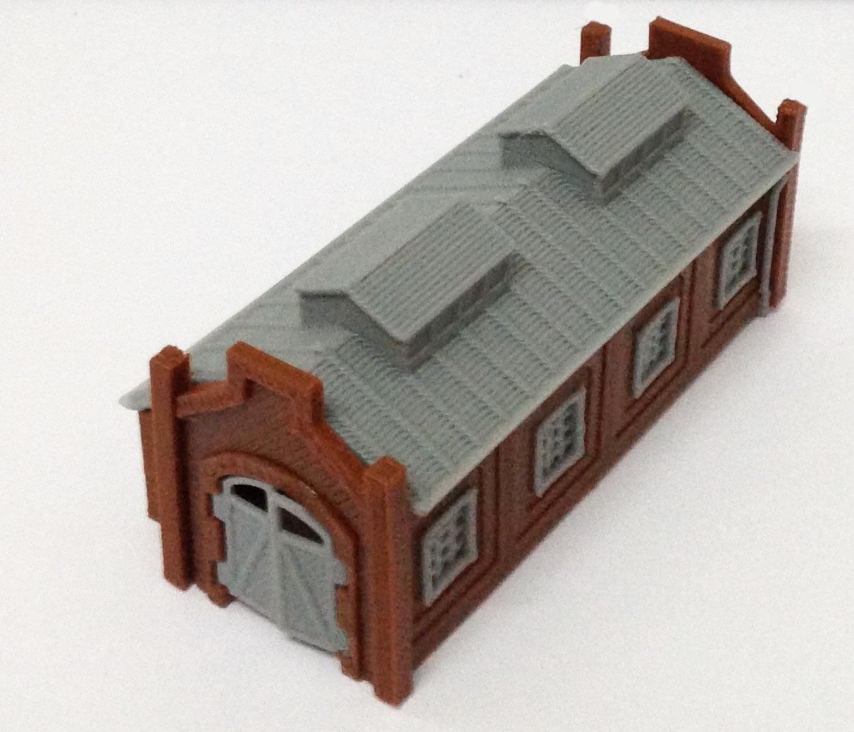 Outland Models Locomotive Shed / Engine House (1-Stall) N Scale Train Railway