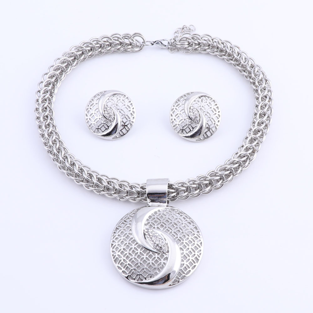 Latest Luxury Big Dubai Silver Color Crystal Necklace Jewelry Sets Nigerian Wedding African Beads Costume Jewelry: SILVER PLATED