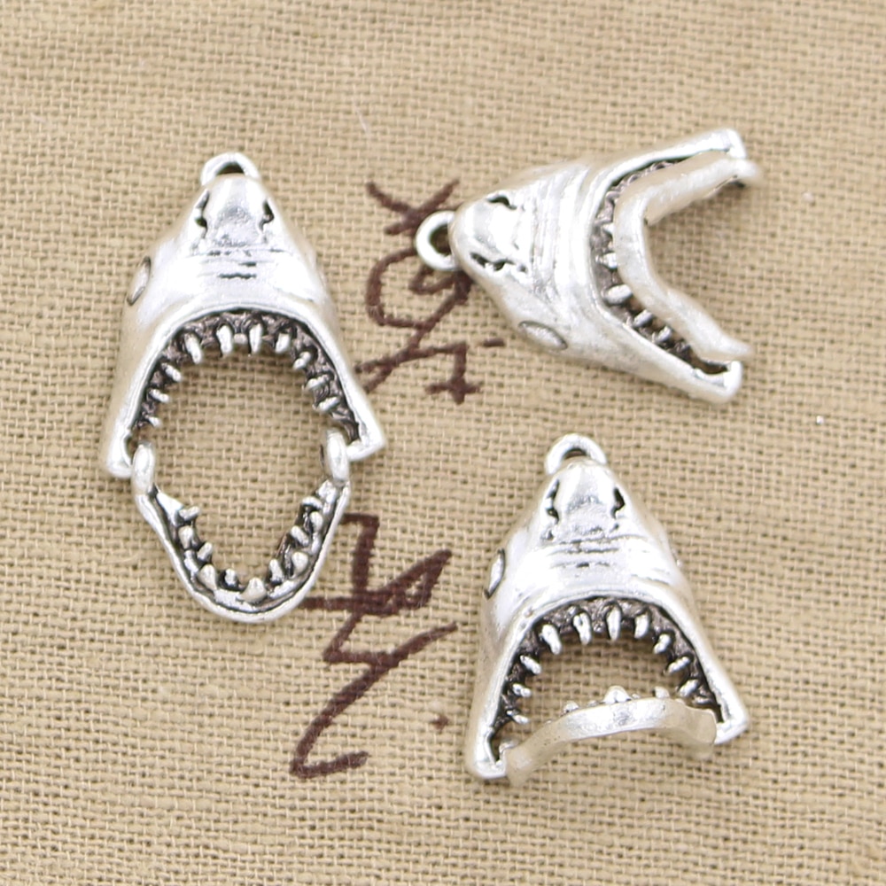 8pcs Charms Opens Closes Shark Teeth Mouth 30x28mm Antique Bronze Silver Color Pendants Making DIY Handmade Tibetan Jewelry: antique silver